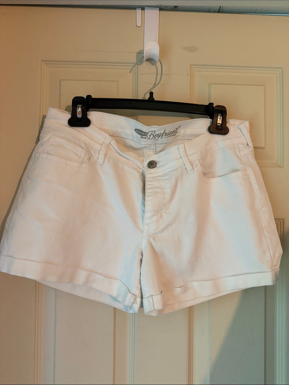 Old Navy White Boyfriend Jean Shorts